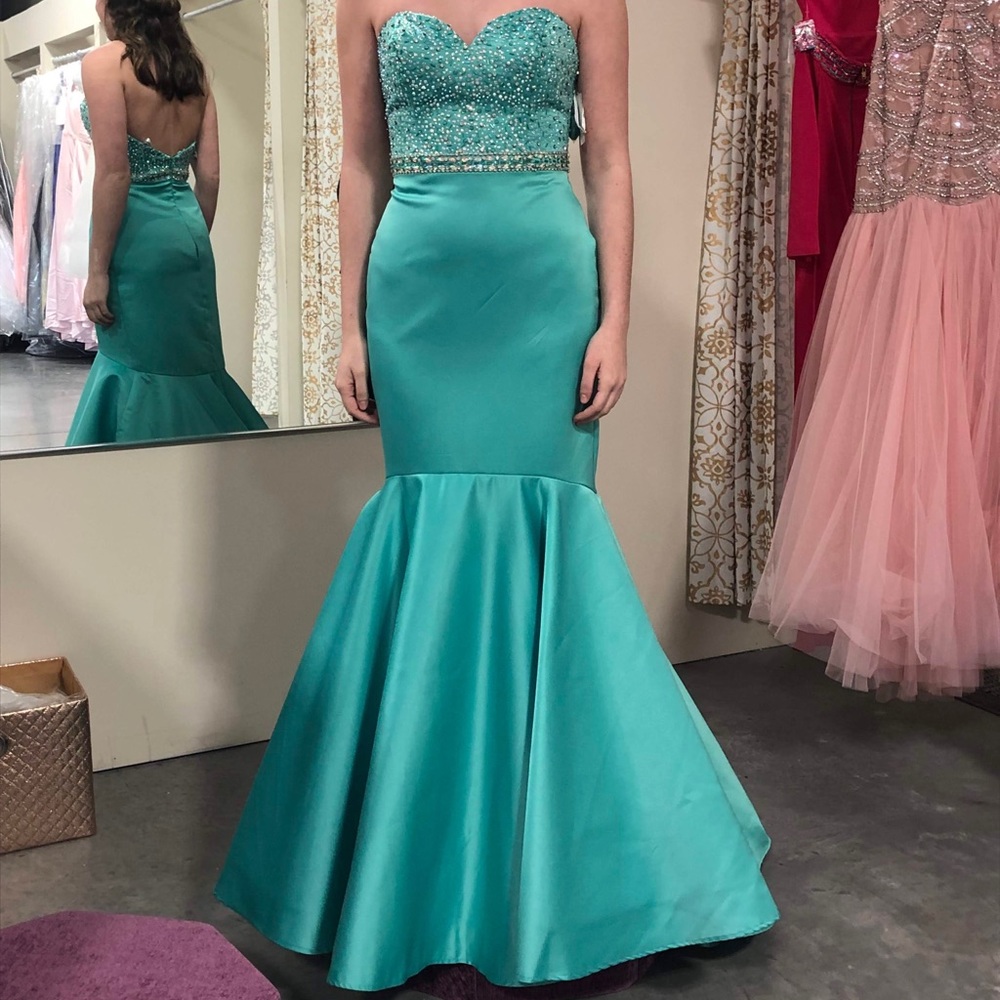 Size 4 Prom/Pageant Gown